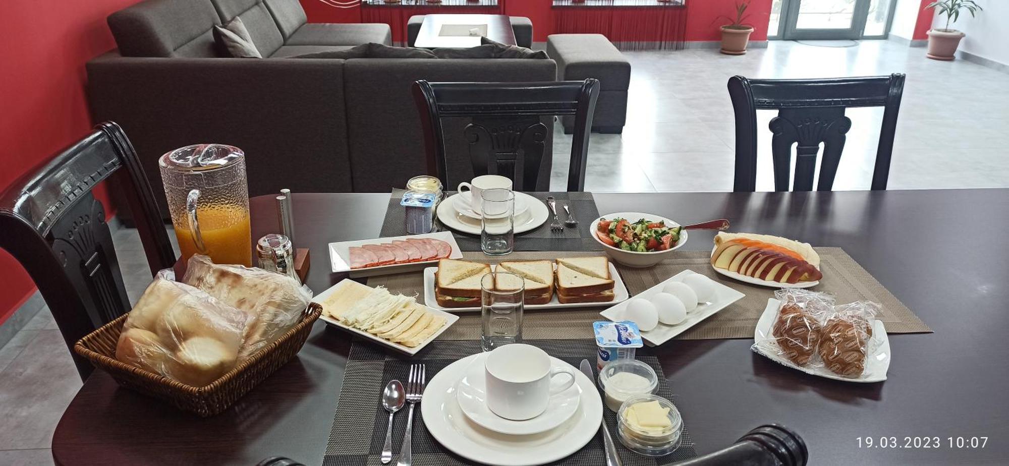 Hotel Sesil ギュムリ 部屋 写真